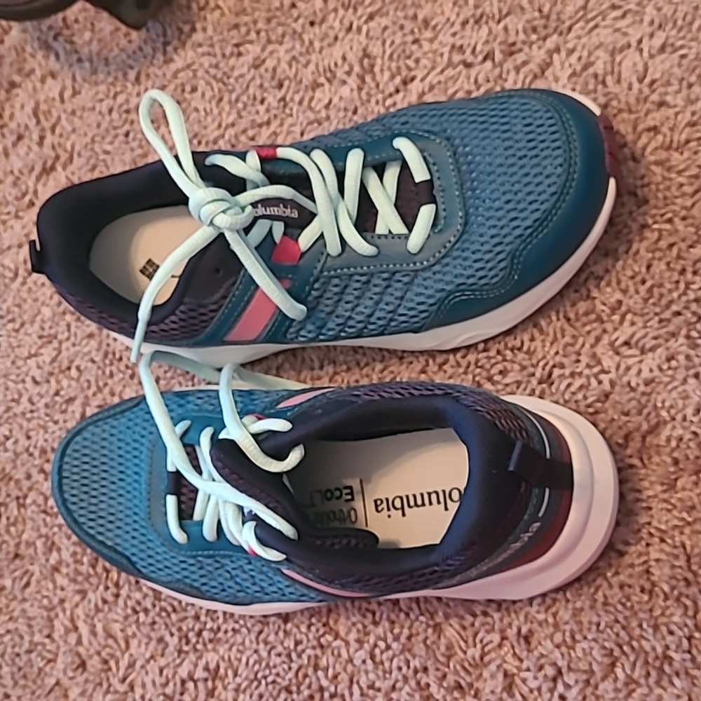Like New Columbia Plateau Hiking Shoes